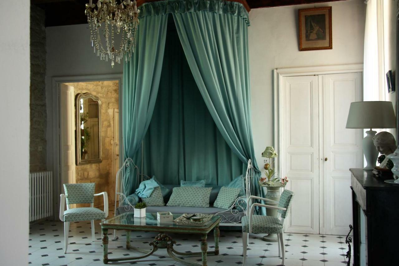 Appartement Spacieux Avec Deux Chambres Au Chateau Valence  Bagian luar foto